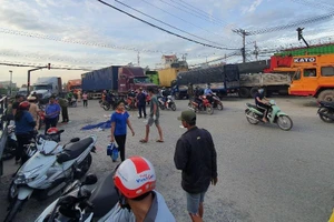 Bình Dương: Xe container bỏ trốn sau khi cán chết người