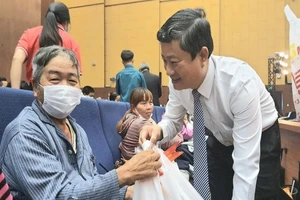 Bình Dương: 24 tỉ đồng hỗ trợ người nghèo đón tết