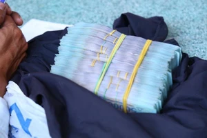 Bình Dương: Nhân viên tiệm hoa trộm 500 triệu đồng của chủ 