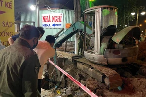 2 công nhân tại Bình Dương rơi xuống hố đất thương vong