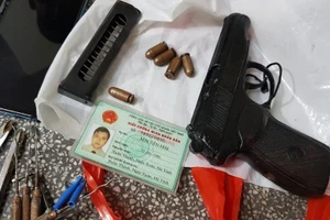 Bình Dương: Bắt nhóm trộm chuyên nghiệp, luôn thủ súng 