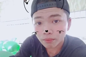 Công an truy tìm thanh niên dùng dao đâm 5 người thương vong