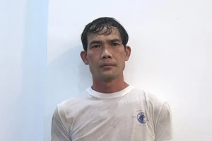 Phát hiện bị can truy nã trong phòng 'bay lắc' ở Bình Dương