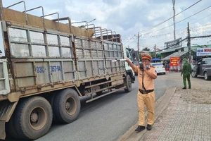Bình Dương lập 3 chốt kiểm dịch trên các tuyến đường huyết mạch