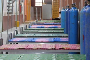 Bình Dương: Gần 44.000 ca nhiễm COVID-19, thêm một bệnh viện dã chiến 