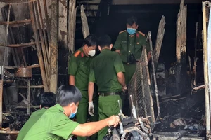 Bắt đầu khám nghiệm hiện trường vụ cháy làm 5 người chết thảm ở Bình Dương