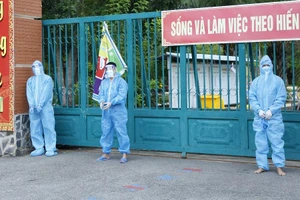 3 F0 ăn nhậu trong khu cách ly ở Bình Dương bị khởi tố