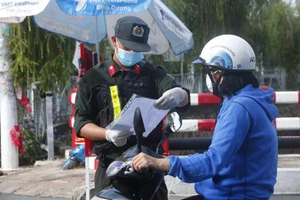 Nóng: Bình Dương bỏ cách ly 7 ngày đối với người dân vào tỉnh