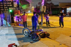 Hai thanh niên tử vong cạnh cột điện ở Bình Dương