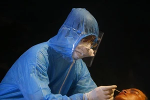 1 công ty thu phí xét nghiệm COVID-19 'khủng' khiến công nhân bức xúc