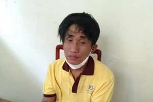 Trộm điện thoại, hiếp dâm bạn nhậu cạnh phòng trọ