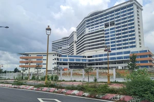 Bệnh viện 1500 giường Bình Dương vẫn chưa biết khi nào hoạt động