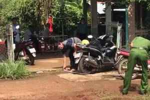 Đang hát karaoke, nam thanh niên ngã gục rồi tử vong