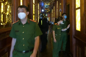 Công an Bình Dương tổng kiểm tra các quán karaoke, đình chỉ ngay nếu vi phạm