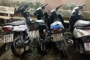 Bình Dương: Băng nghiện ma túy chuyên 'đá nóng' xe máy bị tóm gọn