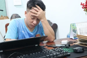 Thuê ô tô rồi làm giả giấy tờ đem đi cầm cố