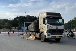 Vụ 4 người 1 gia đình tử vong ở Bình Dương: Tạm giữ tài xế xe đầu kéo