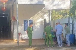 2 vợ chồng chết trong nhà nghỉ