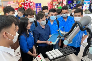 Ngày hội Techfest VietNam: Chuyển đổi 4.0 giúp tăng năng suất, tiết kiệm chi phí