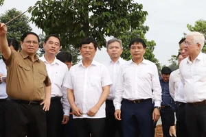 Thủ tướng: Bình Dương phải đẩy nhanh các dự án giao thông kết nối vùng