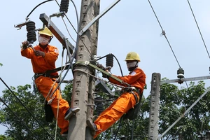 Điện lực Bình Dương đảm bảo cung cấp điện ổn định cho các khu công nghiệp