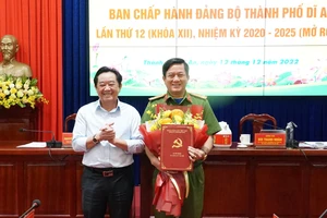 Bình Dương: Thượng tá công an được bầu làm chủ tịch TP Dĩ An