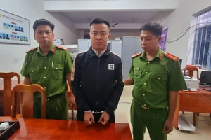 Về quê ăn tết, 1 giám đốc công ty bất động sản bị bắt