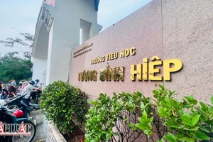 Bình Dương: Bé gái lớp 5 rơi lầu ở trường tử vong