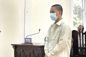 Cướp xe ôm công nghệ lấy tiền trả nợ bạn gái