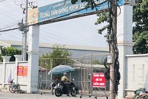 Công an tiếp tục khám xét trung tâm đăng kiểm ở Bình Dương