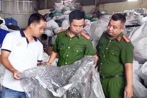 Bình Dương: Phát hiện kho chứa hơn 40 tấn chất thải công nghiệp 