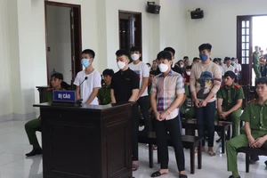 Bình Phước: Chọc ghẹo bạn nữ, nam sinh bị đâm chết