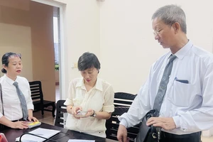 Tòa tuyên án vụ kiện hành chính chủ tịch phường liên quan việc cưỡng chế test COVID-19