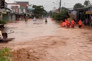Bình Phước: Hàng chục ngôi nhà chìm sâu trong lũ