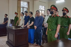 16 người hỗn chiến giữa phố ở Bình Dương lãnh án