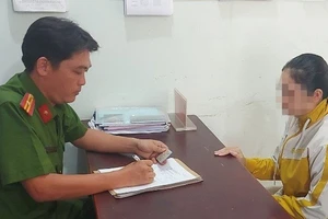 Cô gái buồn chuyện gia đình, tự rạch cổ rồi báo tin giả bị cướp 