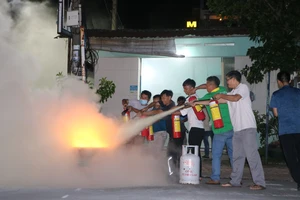 Bình Dương: Các địa phương đồng loạt diễn tập chữa cháy
