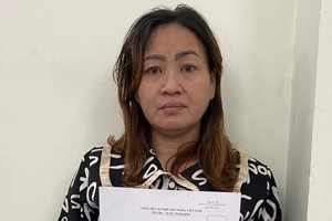 Bình Dương: Nữ công nhân khóa cửa phòng trọ, đổ xăng phóng hỏa cả gia đình đồng nghiệp