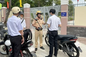 Bình Dương: Cảnh báo tình trạng học sinh vi phạm luật giao thông 