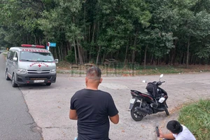 Bình Dương: Nam bảo vệ tử vong trong tư thế treo cổ trên cây