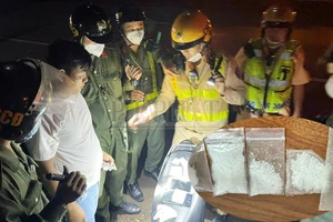 Bình Dương: Tổ tuần tra đặc biệt bắt gọn người đàn ông vận chuyển ma túy