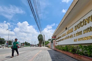 Bình Dương: Sắp chấm dứt tình trạng người bệnh phải tự mua kim tiêm, bông băng…