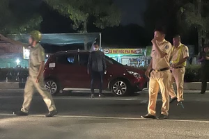 Bình Dương: Tài xế tử vong trong ô tô khi đang lái xe trên đường