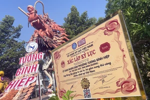 Cặp rồng lu độc đáo ở Bình Dương chính thức nhận Kỷ lục Việt Nam