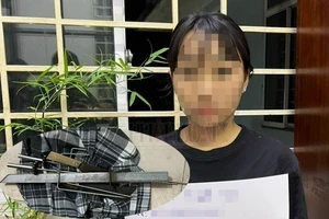 Bình Dương: Cô gái cầm đầu nhóm nam thanh niên mang kiếm đi ‘xử’ đối thủ