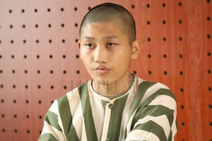 Thanh niên ‘giăng bẫy’ cướp điện thoại của bé trai 13 tuổi