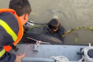 Đã tìm thấy 3 bé gái đuối nước trên sông Sài Gòn