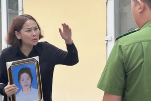 Vụ bé gái tự tử sau khi bị tung ảnh ‘nóng’ lên mạng: Tòa hủy án sơ thẩm