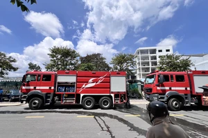 Tiệm may nệm ô tô ở Bình Dương bị cháy trụi