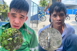 Hai kẻ cướp giật điện thoại của cô giáo, đâm 4 người bị thương